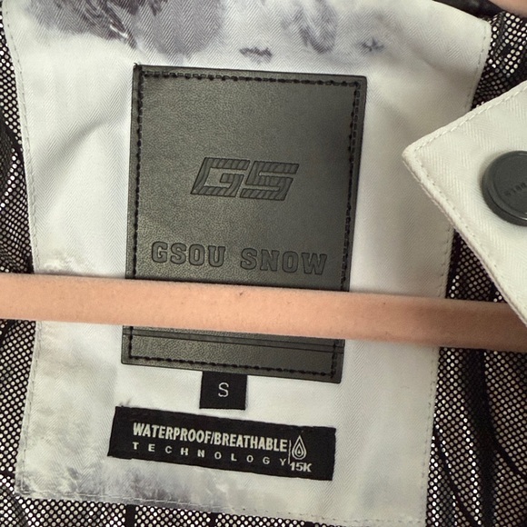 Snowboarding Jacket GSOU Snow Black and White Mountain Print Jacket - Picture 8 of 12